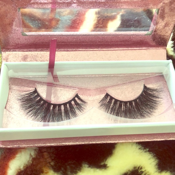 Level Up 3D Mink Lashes - Picture 3 of 7